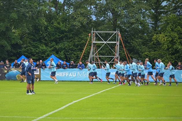 14.07.2025, Fussball, Saison 2025 2026, 2. Bundesliga, Vorbereitung, Sommertrainingslager des VfL Bochum in Scheffau am Wilden Kaiser, Aufwärmen, xRHR-FOTO YYx