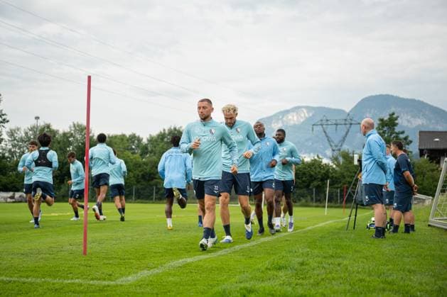 14.07.2025, Fussball, Saison 2025 2026, 2. Bundesliga, Vorbereitung, Sommertrainingslager des VfL Bochum in Scheffau am Wilden Kaiser, Maximilian Wittek (VfL Bochum 1848), Philipp Strompf (VfL Bochum 1848) xRHR-FOTO YYx