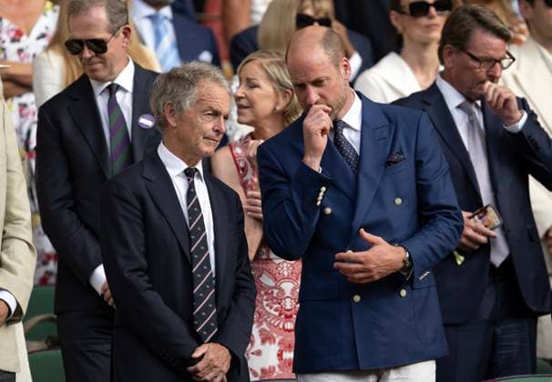 Day Fourteen: The Championships - Wimbledon 2025 LONDON, ENGLAND - JULY 13: Prince William, Prince of Wales speaks to guests in the Royal Box during the trophy presentation following the Gentleman s Singles Final between Jannik Sinner of Italy and Carlos Alcaraz of Spain on day fourteen of The Championships Wimbledon 2025 at All England Lawn Tennis and Croquet Club on July 13, 2025 in London, England. (Photo by Visionhaus via ) London All England Lawn Tennis and Croq England United Kingdom Copyright: xVisionhausx 776305105