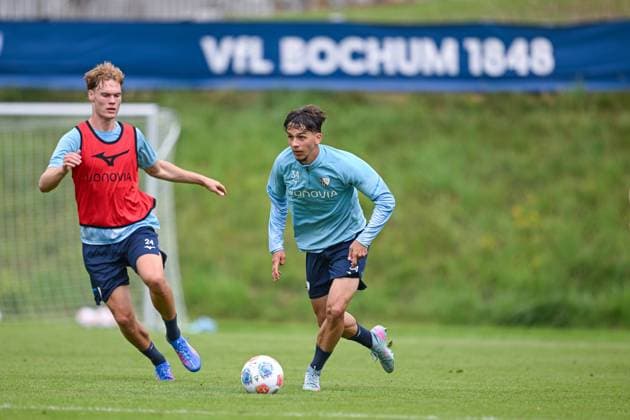 14.07.2025, Fussball, Saison 2025 2026, 2. Bundesliga, Vorbereitung, Sommertrainingslager des VfL Bochum in Scheffau am Wilden Kaiser, Mats Pannewig (VfL Bochum 1848), Cajetan Lenz VfL Bochum 1848) xRHR-FOTO YYx
