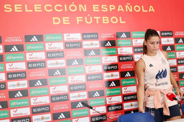 Spanish Women s Natonial Soccer Team member Jana Fernandez addresses a team s training session in Lausanne, Switzerland, 14 July 2025. The team prepares UEFA Women s Euro quarter final match against Switzerland on 18 July. Spanish National Soccer Team presser !ACHTUNG: NUR REDAKTIONELLE NUTZUNG!  Copyright: xAnaxEscobarx GRAF4964 20250714-55017404994_1