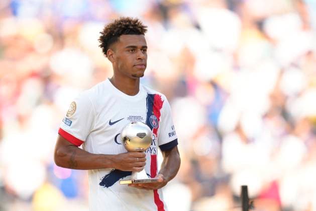 Chelsea FC v Paris Saint-Germain: Final - FIFA Club World Cup 2025 Desire Doue left winger of PSG and France with the Silver Ball Trophy during the FIFA Club World Cup 2025 final match between Chelsea FC and Paris Saint-Germain at MetLife Stadium on July 13, 2025 in East Rutherford, United States. East Rutherford NJ United States  Copyright: xJosexBretonx originalFilename:bretonhernandez-chelseaf250713_np9kq.jpg