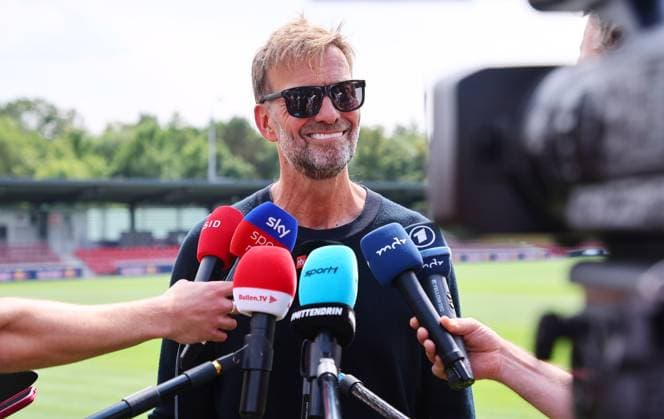Trainingsauftakt RB Leipzig Bundesliga Leipzig, 14.07.2025, Trainingszentrum Cottaweg, Fußball Bundesliga , RB Leipzig - Trainingsstart für die Saison 2025 26 , Im Bild: Jürgen Klopp ( Head of Global Soccer, Red Bull), Interview , *** Training kick-off RB Leipzig Bundesliga Leipzig, 14 07 2025, Training Center Cottaweg, Fußball Bundesliga , RB Leipzig training start for the 2025 season 26 , In the picture Jürgen Klopp Head of Global Soccer, Red Bull , Interview ,