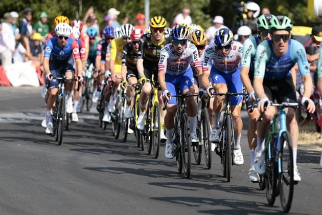 The pack of riders pictured in action during stage 10 of the 2025 Tour de France cycling, from Ennezat to Le Mont-Dore Puy de Sancy (169 km), on Monday 14 July 2025 in France. The 112th edition of the Tour de France starts on Saturday 5 July in Lille, France, and will finish in Paris, France on the 27th of July. POOLxLUCAxBETTINI  x129255012x