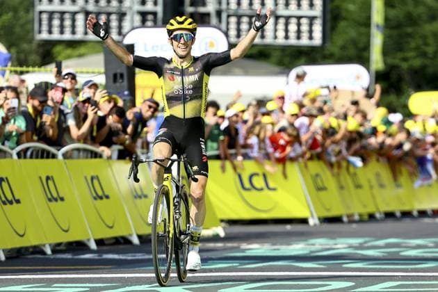 British Simon Philip Yates of Team Visma-Lease a Bike celebrates after winning stage 10 of the 2025 Tour de France cycling, from Ennezat to Le Mont-Dore Puy de Sancy (169 km), on Monday 14 July 2025 in France. The 112th edition of the Tour de France starts on Saturday 5 July in Lille, France, and will finish in Paris, France on the 27th of July. DAVIDxPINTENS  x129255642x