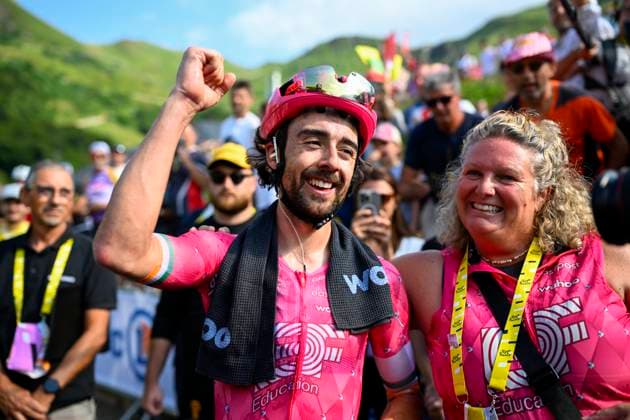 Tour de France 2025 Stage 10 LE MONT-DORE PUY DE SANCY, FRANCE - JULY 14 : Healy Ben (IRL) of EF Education - EasyPost after the race during stage 10 of the 112th edition of Tour de France an UCI World Tour 2.UWT cycling road race stage for Men Elite of 163 km with start in Ennezat and finish in Le Mont-Dore Puy de Sancy on July 14, 2025 in Le Mont-Dore Puy de Sancy, France, 14 07 2025 ( Motordriver Kenny Verfaillie - Le Mont-Dore Puy de Sancy France  Copyright: xJasperxJacobsx