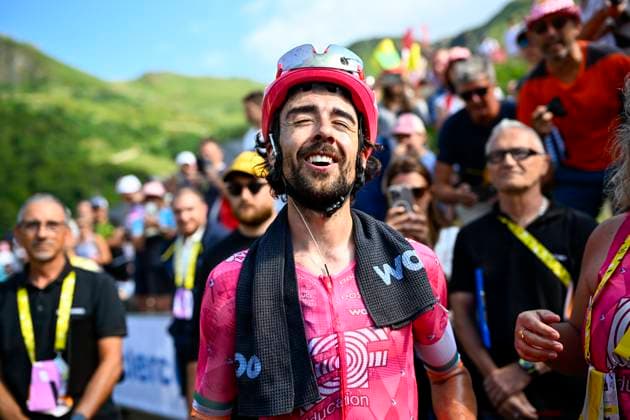 Tour de France 2025 Stage 10 LE MONT-DORE PUY DE SANCY, FRANCE - JULY 14 : Healy Ben (IRL) of EF Education - EasyPost after the race during stage 10 of the 112th edition of Tour de France an UCI World Tour 2.UWT cycling road race stage for Men Elite of 163 km with start in Ennezat and finish in Le Mont-Dore Puy de Sancy on July 14, 2025 in Le Mont-Dore Puy de Sancy, France, 14 07 2025 ( Motordriver Kenny Verfaillie - Le Mont-Dore Puy de Sancy France  Copyright: xJasperxJacobsx