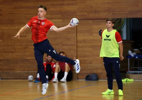 BAU 14.07.2025 Bietigheim Handball SG BBM Bietigheim Trainingsauftakt, Neuzugang Nico Bacani am Ball