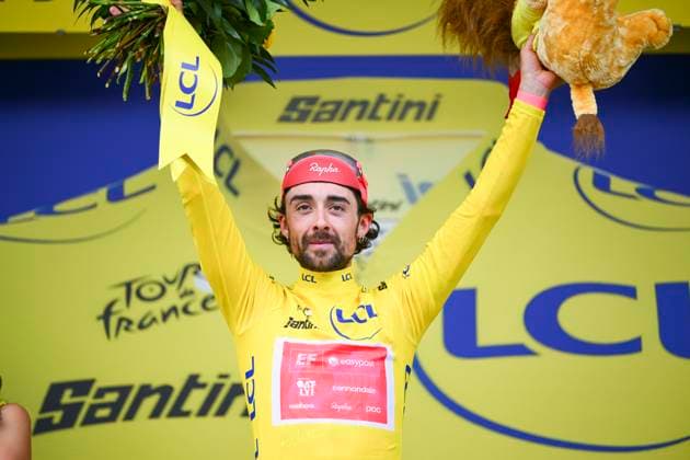 Tour de France 2025 Stage 10 LE MONT-DORE PUY DE SANCY, FRANCE - JULY 14 : Healy Ben (IRL) of EF Education - EasyPost on the podium with the yellow jersey during stage 10 of the 112th edition of Tour de France an UCI World Tour 2.UWT cycling road race stage for Men Elite of 163 km with start in Ennezat and finish in Le Mont-Dore Puy de Sancy on July 14, 2025 in Le Mont-Dore Puy de Sancy, France, 14 07 2025 ( Motordriver Kenny Verfaillie - Le Mont-Dore Puy de Sancy France  Copyright: xVincentxKalutx