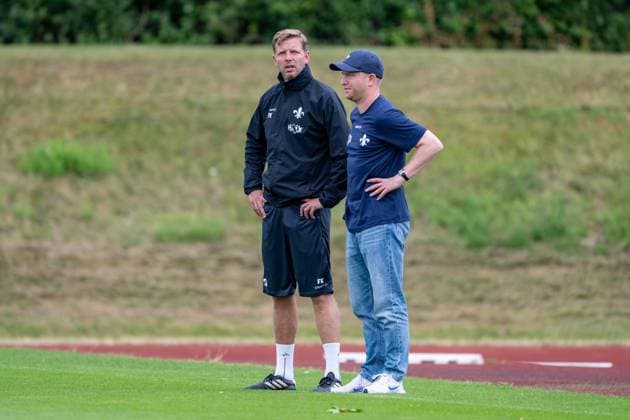 Florian Kohfeldt (SV Darmstadt 98, Trainer) und Paul Fernie (SV Darmstadt 98, Sportdirektor) beim Training, SV Darmstadt 98, Fussball, 2. Bundesliga, Trainingslager, 5. Tag, 14.07.2025. SV Darmstadt 98, Fussball, 2. Bundesliga, Trainingslager, 5. Tag, 14.07.2025. Bad Wörishofen