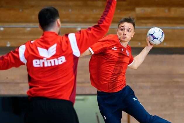 Bietigheim: HBL - 25 26 - SG BBM Bietigheim - Training Nico Bacani (Bietigheim) Bietigheim-Bissingen Sporthalle am Viadukt Baden-Württemberg Deutschland