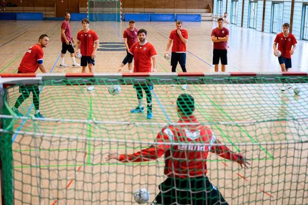 Bietigheim: HBL - 25 26 - SG BBM Bietigheim - Training die Mannschaft von Bietigheim Bietigheim-Bissingen Sporthalle am Viadukt Baden-Württemberg Deutschland