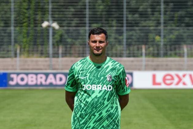 Luka Nujic; SC Freiburg II; SC Freiburg U23; Regionalliga Südwest, Porträttermin 2025 2026, Freiburg Möslestadion Baden-Wuerttemberg Deutschland Copyright: xSTEINSIEK.CH PAAx
