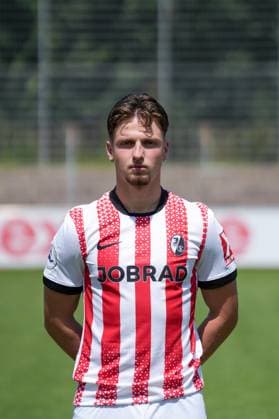 Leon Catak; SC Freiburg II; SC Freiburg U23; Regionalliga Südwest, Porträttermin 2025 2026, Freiburg Möslestadion Baden-Wuerttemberg Deutschland Copyright: xSTEINSIEK.CH PAAx