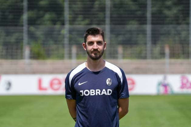 Dennis Baumgartner (Physiotherapeut); SC Freiburg II; SC Freiburg U23; Regionalliga Südwest, Porträttermin 2025 2026, Freiburg Möslestadion Baden-Wuerttemberg Deutschland Copyright: xSTEINSIEK.CH PAAx