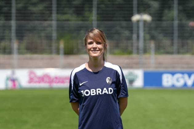 Lisa Bode (Mannschaftsärztin); SC Freiburg II; SC Freiburg U23; Regionalliga Südwest, Porträttermin 2025 2026, Freiburg Möslestadion Baden-Wuerttemberg Deutschland Copyright: xSTEINSIEK.CH PAAx