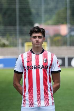 Leon Koß; SC Freiburg II; SC Freiburg U23; Regionalliga Südwest, Porträttermin 2025 2026, Freiburg Möslestadion Baden-Wuerttemberg Deutschland Copyright: xSTEINSIEK.CH PAAx