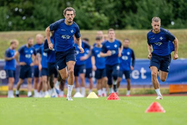 Fraser Hornby (SV Darmstadt 98, 09) und Fabian Nürnberger (SV Darmstadt 98, 15) beim Training, SV Darmstadt 98, Fussball, 2. Bundesliga, Trainingslager, 6. Tag, 15.07.2025. SV Darmstadt 98, Fussball, 2. Bundesliga, Trainingslager, 6. Tag, 15.07.2025. Bad Wörishofen