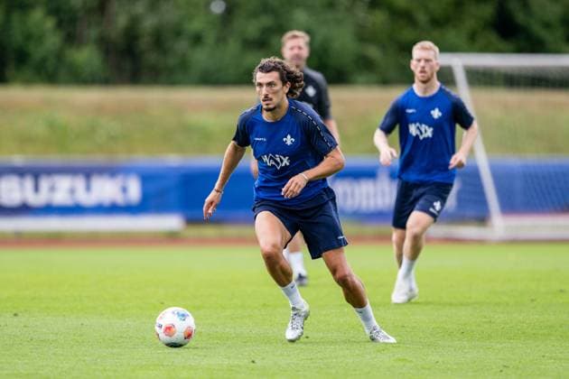 Fraser Hornby (SV Darmstadt 98, 09) am Ball, SV Darmstadt 98, Fussball, 2. Bundesliga, Trainingslager, 6. Tag, 15.07.2025. SV Darmstadt 98, Fussball, 2. Bundesliga, Trainingslager, 6. Tag, 15.07.2025. Bad Wörishofen