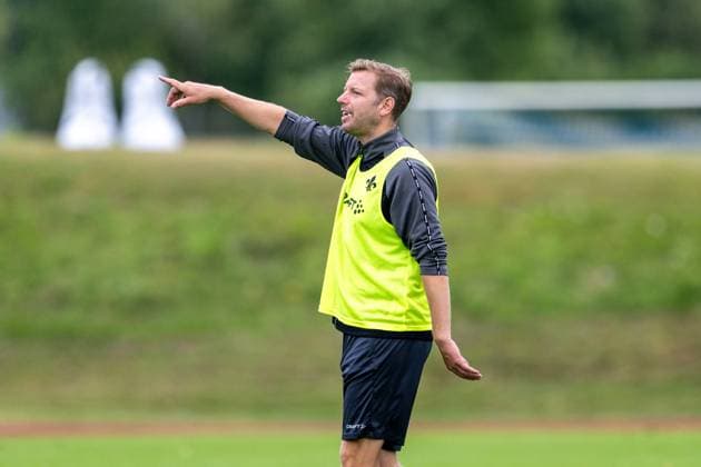 Florian Kohfeldt (SV Darmstadt 98, Trainer) gestikuliert, SV Darmstadt 98, Fussball, 2. Bundesliga, Trainingslager, 6. Tag, 15.07.2025. SV Darmstadt 98, Fussball, 2. Bundesliga, Trainingslager, 6. Tag, 15.07.2025. Bad Wörishofen