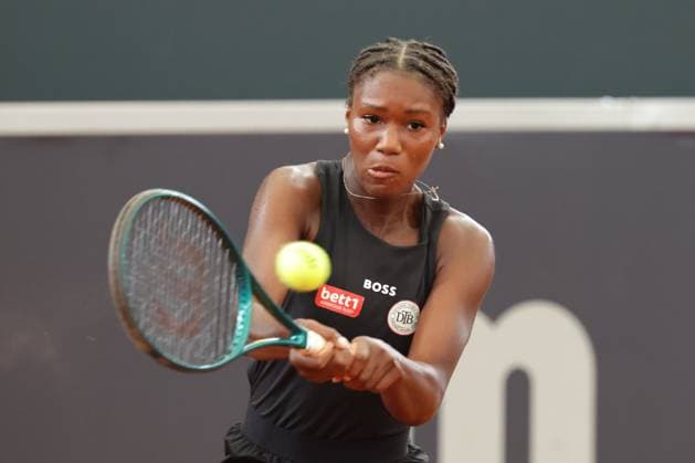 GER, Hamburg, xFSx, ATP250 Frauen-Tennistunier , MSC Hamburg Ladies Open 2025 , Round of 32 , 15.07.2025 v.l. Noma Noha Akugue (GER) spielt eine Rueckhand Copyright: HMBxMedia FernandoxSoares