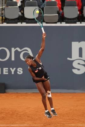 GER, Hamburg, xFSx, ATP250 Frauen-Tennistunier , MSC Hamburg Ladies Open 2025 , Round of 32 , 15.07.2025 v.l. Noma Noha Akugue (GER) macht einen Aufschlag Copyright: HMBxMedia FernandoxSoares