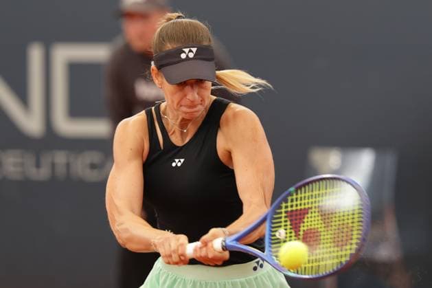 GER, Hamburg, xFSx, ATP250 Frauen-Tennistunier , MSC Hamburg Ladies Open 2025 , Round of 32 , Sechzehntelfinale ,15.07.2025 v.l. Anna Bondar (HUN) spielt eine Rueckhand Copyright: HMBxMedia FernandoxSoares