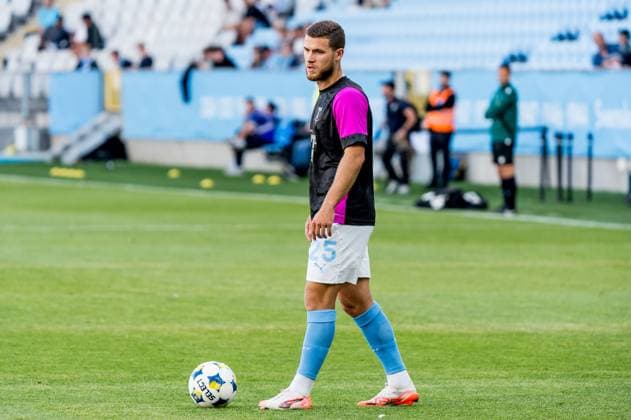 250715 Gabriel Busanello of Malmö FF ahead of the UEFA Champions League qualifier football match between Malmö FF and FC Iberia 1999 on July 15, 2025 in Malmö. Photo: Christian Örnberg BILDBYRAN COP 166 CO0587 fotboll football soccer fotball uefa champions league gualifiers champions league malmö ff fc iberia bbeng bbauto Copyright: CHRISTIANxÖRNBERG BB250715CO012