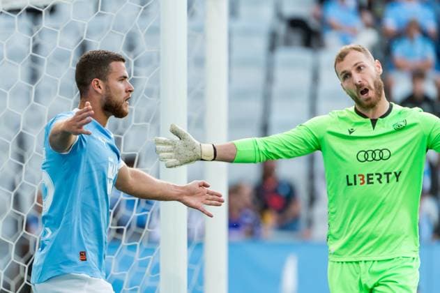 250715 Gabriel Busanello of Malmö FF and Giorgi Makaridze of FC Iberia during the UEFA Champions League qualifier football match between Malmö FF and FC Iberia 1999 on July 15, 2025 in Malmö. Photo: Christian Örnberg BILDBYRAN COP 166 CO0587 fotboll football soccer fotball uefa champions league gualifiers champions league malmö ff fc iberia bbeng bbauto Copyright: CHRISTIANxÖRNBERG BB250715CO024