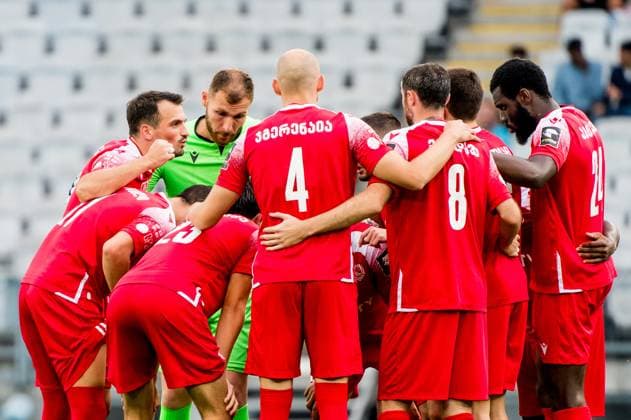 250715 Players of FC Iberia ahead of the second half of the UEFA Champions League qualifier football match between Malmö FF and FC Iberia 1999 on July 15, 2025 in Malmö. Photo: Christian Örnberg BILDBYRAN COP 166 CO0587 fotboll football soccer fotball uefa champions league gualifiers champions league malmö ff fc iberia bbeng Copyright: CHRISTIANxÖRNBERG BB250715CO050