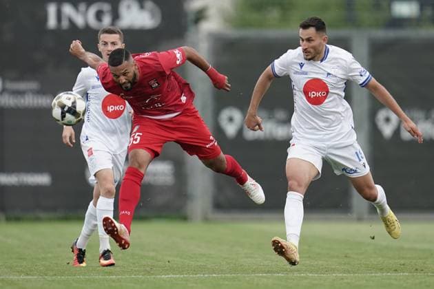 Fussball Champions League 2025 - 2026 15.07.2025, Fussball Champions League, UEFA Champions League, 2025-2026, Qualification Round 1, Luxembourg, Stade Municipal, Luxemburg (LUX) - FC Differdange 03 (LUX) - FC Drita (RKS) vl: Leandro Borges (FC Differdange 03 55) - Blerim Krasniqi (Drita 19)