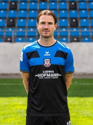 15.07.2025, xhfmx, Fussball Regionalliga Suedwest, FSV Frankfurt - Fototermin Saison 2025 26 Cas Peters (FSV Frankfurt) (DFL DFB REGULATIONS PROHIBIT ANY USE OF PHOTOGRAPHS as IMAGE SEQUENCES and or QUASI-VIDEO) Frankfurt am Main