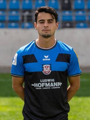 15.07.2025, xhfmx, Fussball Regionalliga Suedwest, FSV Frankfurt - Fototermin Saison 2025 26 Ismail Harnafi (FSV Frankfurt) (DFL DFB REGULATIONS PROHIBIT ANY USE OF PHOTOGRAPHS as IMAGE SEQUENCES and or QUASI-VIDEO) Frankfurt am Main