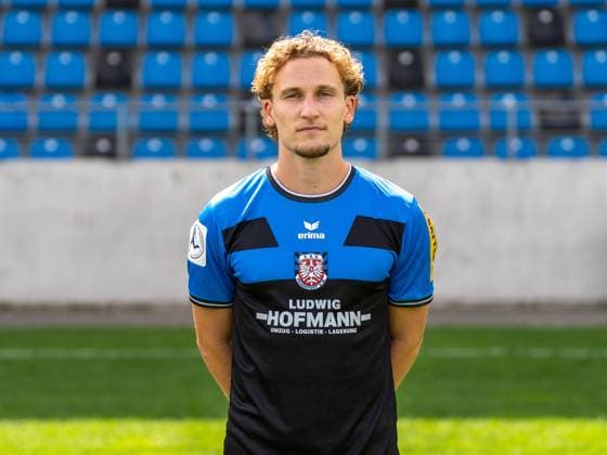 15.07.2025, xhfmx, Fussball Regionalliga Suedwest, FSV Frankfurt - Fototermin Saison 2025 26 Joep Munsters (FSV Frankfurt) (DFL DFB REGULATIONS PROHIBIT ANY USE OF PHOTOGRAPHS as IMAGE SEQUENCES and or QUASI-VIDEO) Frankfurt am Main