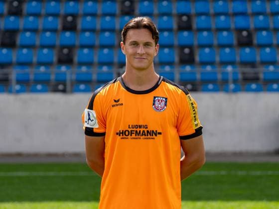 15.07.2025, xhfmx, Fussball Regionalliga Suedwest, FSV Frankfurt - Fototermin Saison 2025 26 Henry Bremer (FSV Frankfurt) (DFL DFB REGULATIONS PROHIBIT ANY USE OF PHOTOGRAPHS as IMAGE SEQUENCES and or QUASI-VIDEO) Frankfurt am Main