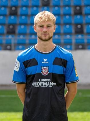 15.07.2025, xhfmx, Fussball Regionalliga Suedwest, FSV Frankfurt - Fototermin Saison 2025 26 Phil Kemper (FSV Frankfurt) (DFL DFB REGULATIONS PROHIBIT ANY USE OF PHOTOGRAPHS as IMAGE SEQUENCES and or QUASI-VIDEO) Frankfurt am Main