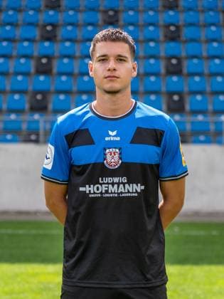 15.07.2025, xhfmx, Fussball Regionalliga Suedwest, FSV Frankfurt - Fototermin Saison 2025 26 Leandro Simunic (FSV Frankfurt) (DFL DFB REGULATIONS PROHIBIT ANY USE OF PHOTOGRAPHS as IMAGE SEQUENCES and or QUASI-VIDEO) Frankfurt am Main