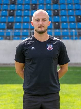 15.07.2025, xhfmx, Fussball Regionalliga Suedwest, FSV Frankfurt - Fototermin Saison 2025 26 Kevin Kühn (Co-Trainer FSV Frankfurt) (DFL DFB REGULATIONS PROHIBIT ANY USE OF PHOTOGRAPHS as IMAGE SEQUENCES and or QUASI-VIDEO) Frankfurt am Main
