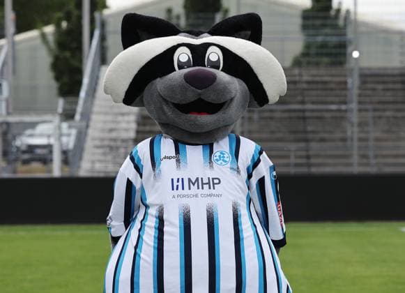 BAU 15.07.2025 Stuttgart-Degerloch Fußball SV Stuttgarter Kickers Fototermin, Maskottchen Waldi