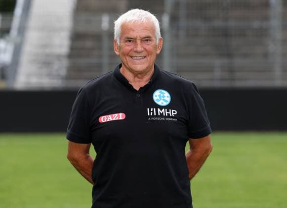 BAU 15.07.2025 Stuttgart-Degerloch Fußball SV Stuttgarter Kickers Fototermin, Willi Mast (Busfahrer Betreuer)
