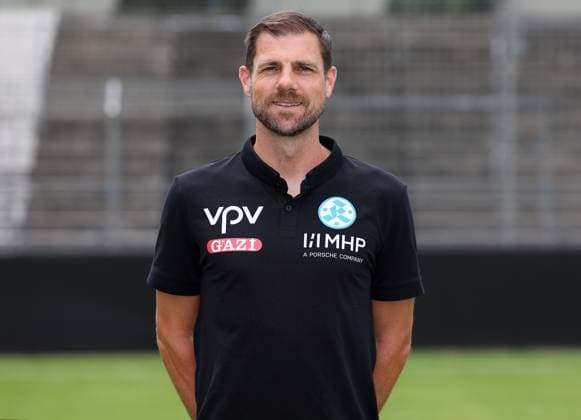 BAU 15.07.2025 Stuttgart-Degerloch Fußball SV Stuttgarter Kickers Fototermin, Trainer Marco Wildersinn