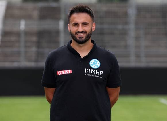 BAU 15.07.2025 Stuttgart-Degerloch Fußball SV Stuttgarter Kickers Fototermin, Co-Trainer Kerem Arslan