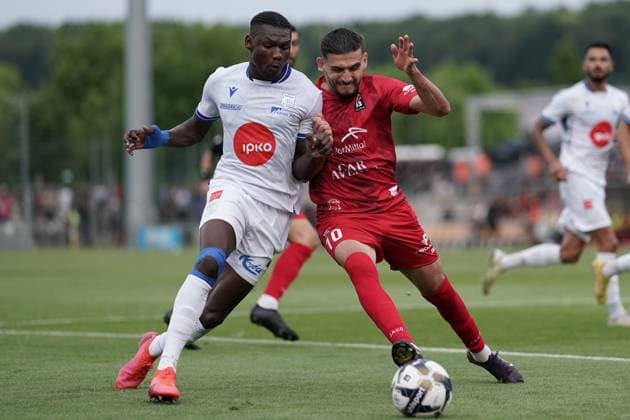 Fussball Champions League 2025 - 2026 15.07.2025, Fussball Champions League, UEFA Champions League, 2025-2026, Qualification Round 1, Luxembourg, Stade Municipal, Luxemburg (LUX) - FC Differdange 03 (LUX) - FC Drita (RKS) vl: Raddy Ovouka (Drita 26) - Artur Abreu (FC Differdange 03 10)