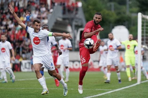 Fussball Champions League 2025 - 2026 15.07.2025, Fussball Champions League, UEFA Champions League, 2025-2026, Qualification Round 1, Luxembourg, Stade Municipal, Luxemburg (LUX) - FC Differdange 03 (LUX) - FC Drita (RKS) vl: Rron Broja (Drita 4) - Leandro Borges (FC Differdange 03 55)