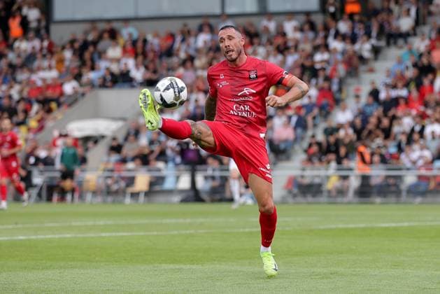 Geoffrey Franzoni (Kapitän Differdange 25) Freisteller, Einzelbild, Aktion, Ganzkörper 15.07.2025 Fussball Champions League Qualifikation, 1. Runde, Rückspiel, Saison 2025-2026 15.07.2025 FC Differdingen 03 (LUX) - FC Drita (XKX) (Differdange) Stade Municipal de la Ville de Differdange, Differdingen