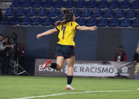 COPA AMERICA FEMENINA ECUADOR VS PERU 15 de julio del 2025 Encuentro entre Ecuador VS Peru por Copa AmÃ rica Femenina en el estadio Banco Guayaquil. QUITO PICHINCHA ECUADOR Copyright: xHENRYxLAPOx