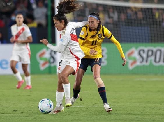 COPA AMERICA FEMENINA ECUADOR VS PERU 15 de julio del 2025 Encuentro entre Ecuador VS Peru por Copa AmÃ rica Femenina en el estadio Banco Guayaquil. QUITO PICHINCHA ECUADOR Copyright: xHENRYxLAPOx