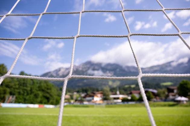 15.07.2025, Fussball, Saison 2025 2026, 2. Bundesliga, Vorbereitung, Sommertrainingslager des VfL Bochum in Scheffau am Wilden Kaiser, Übersicht vom Platz mir Bergen im Hintergrund, xRHR-FOTO YYx