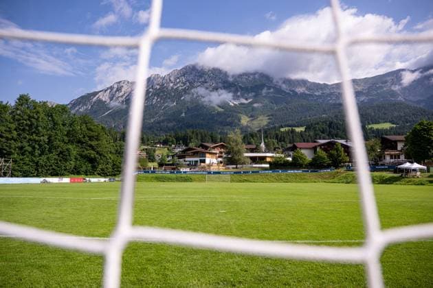 15.07.2025, Fussball, Saison 2025 2026, 2. Bundesliga, Vorbereitung, Sommertrainingslager des VfL Bochum in Scheffau am Wilden Kaiser, Übersicht vom Platz mir Bergen im Hintergrund, xRHR-FOTO YYx