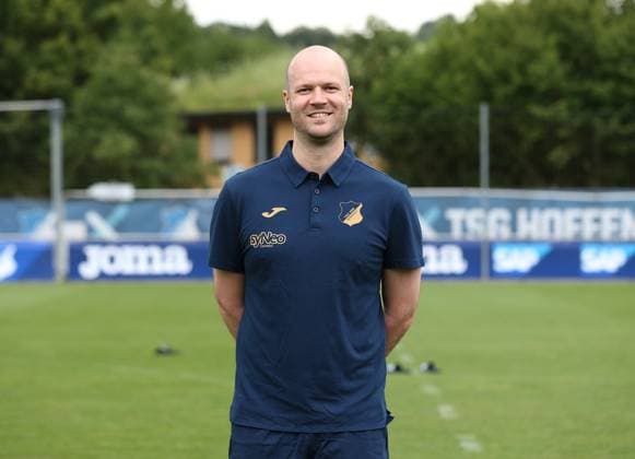 Teamarzt Dr. Severin Zietschmann (TSG Hoffeheim II) . TSG Hoffenheim 2 U23 Porträttermin 2025 2026 . Zuzenhausen, GER, 15.07.2025 ,Fussball 3. Liga 2025 2026 .